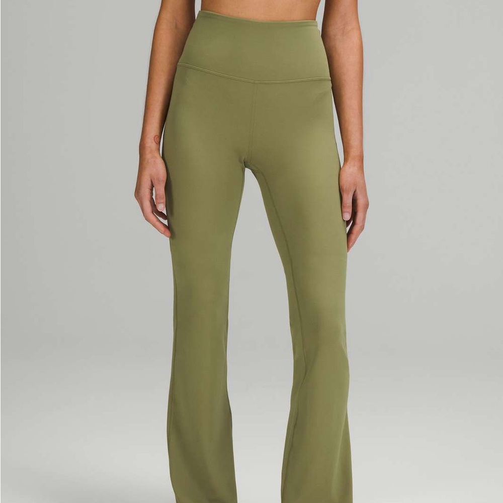 Lululemon groove flare pants size 4